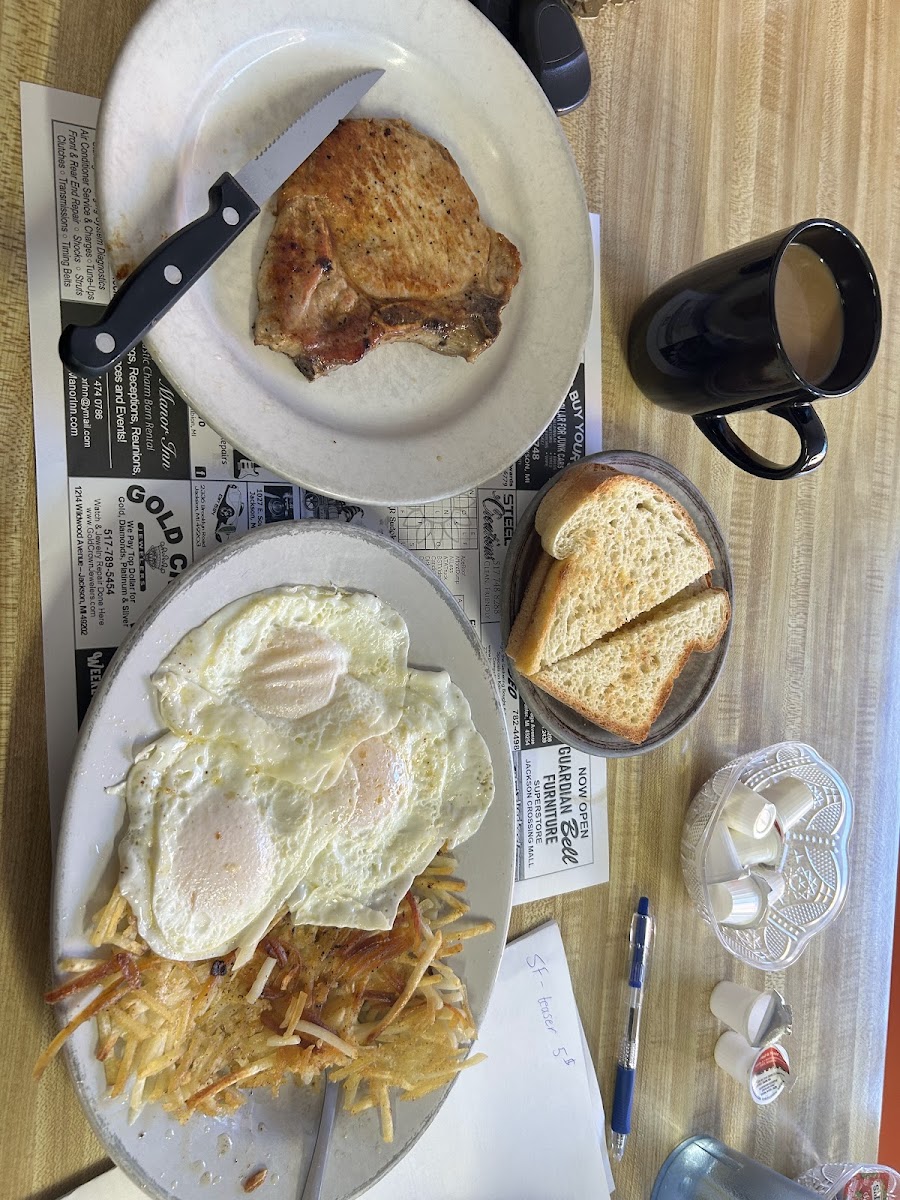 Candi's Bzb Cafe Photos 2